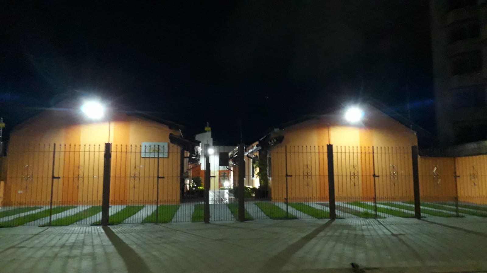 ALUGO CASA EM CARAGUATATUBA